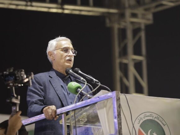 IPP Chief addressing the worker’s convention in Tareen Kamonki.